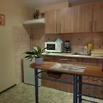 Apartment Napsugar Vendeghaz *