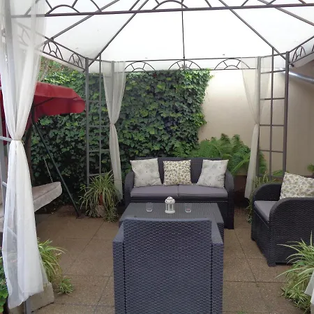 Napsugár Apartman