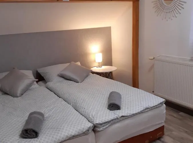Apartament Napsugar Vendeghaz *