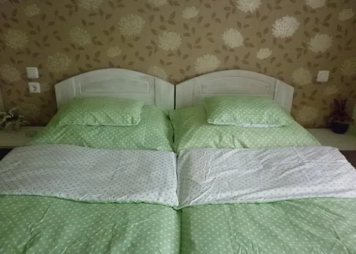 Apartament Napsugar Vendeghaz *
